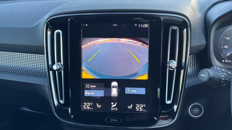 Volvo Xc40 2.0 B4P R DESIGN Pro 5dr Auto [7 speed] Petrol Estate